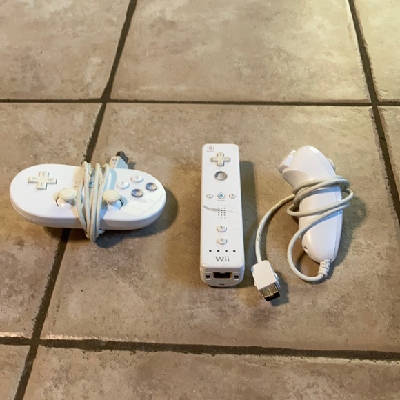 Wii U - Picture 3 of 3